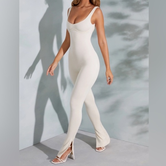 Oh Polly Pants - Oh Polly Axelle Sweetheart Neckline Flare Hem Jumpsuit Cream NWT Size 12